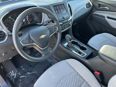 Used 2022 Chevrolet Equinox LS w/ LS Convenience Package image 25