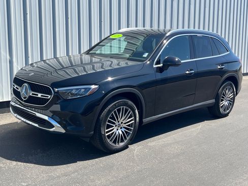 Used 2026 Mercedes-Benz GLC 300 image 1