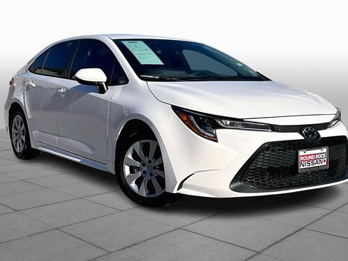 Used 2021 Toyota Corolla LE image 3