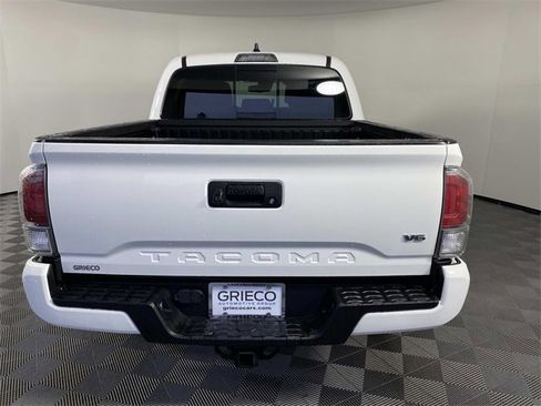Used 2023 Toyota Tacoma TRD Sport image 7
