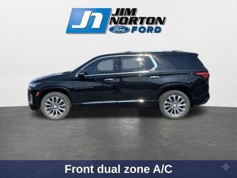 Used 2023 Chevrolet Traverse Premier AWD/4WD image 6