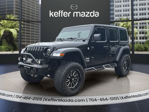 Used 2020 Jeep Wrangler Unlimited Sport AWD/4WD image 3