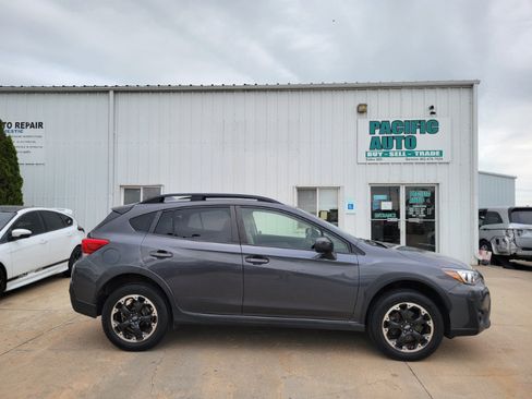 Used 2021 Subaru Crosstrek 2.0i Premium w/ Moonroof Package AWD/4WD image 8