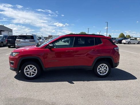 Used 2018 Jeep Compass Sport w/ Tech Group AWD/4WD image 2