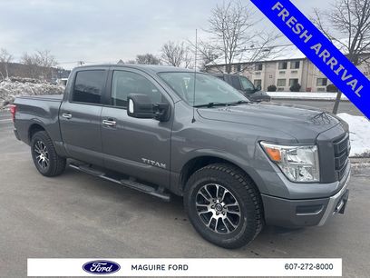 Used 2021 Nissan Titan SV w/ SV Convenience Package