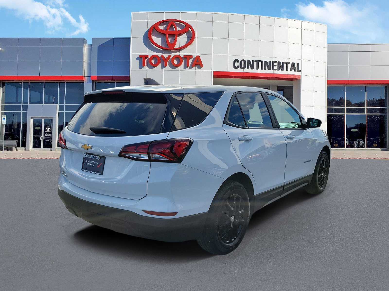 Used 2024 Chevrolet Equinox LS w/ LS Convenience Package FWD image 5