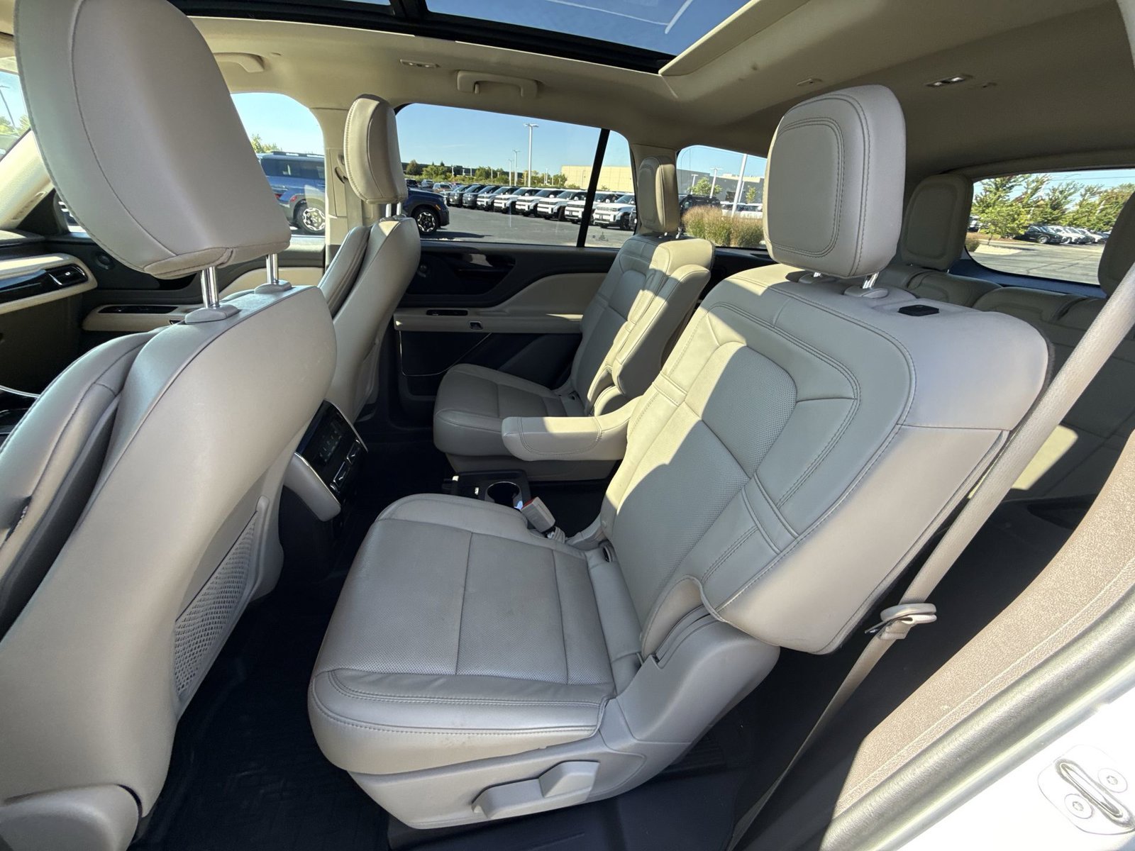 Used 2021 Lincoln Aviator Reserve w/ Equipment Group 201A AWD/4WD image 24