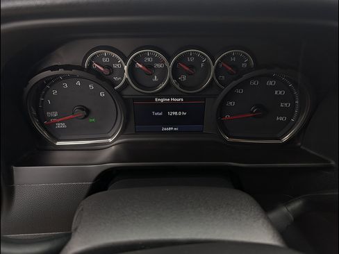 Used 2019 Chevrolet Silverado 1500 LT w/ All-Star Edition AWD/4WD image 2