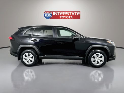 Used 2023 Toyota RAV4 LE AWD/4WD image 8