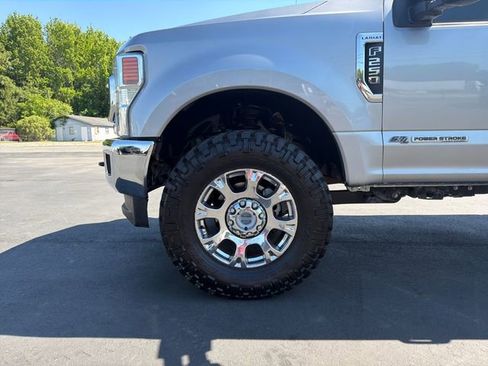 Used 2020 Ford F250 Lariat w/ Lariat Ultimate Package AWD/4WD image 29