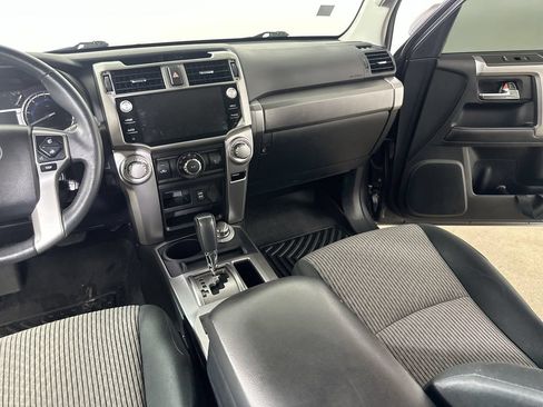 Used 2019 Toyota 4Runner SR5 AWD/4WD image 19