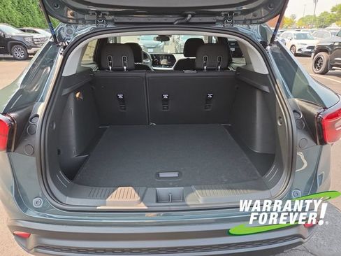 New 2026 Chevrolet Trax LS w/ LS Convenience Package FWD image 17