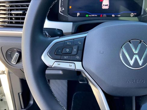 Used 2021 Volkswagen Atlas Cross Sport SEL image 24