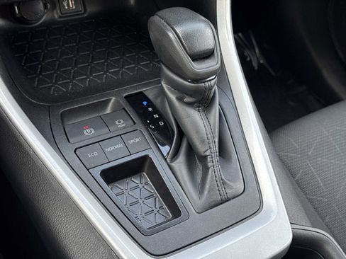 Used 2025 Toyota RAV4 XLE image 16