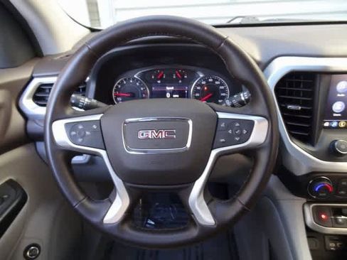 Used 2023 GMC Acadia SLT image 16