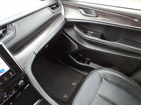 Used 2022 Jeep Grand Cherokee L Limited w/ Trailer Tow Group (B) image 29