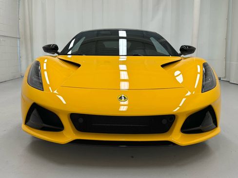 Used 2025 Lotus Emira RWD image 5