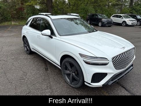 Used 2024 Genesis GV70 2.5T w/ Sport Prestige Package AWD/4WD image 4