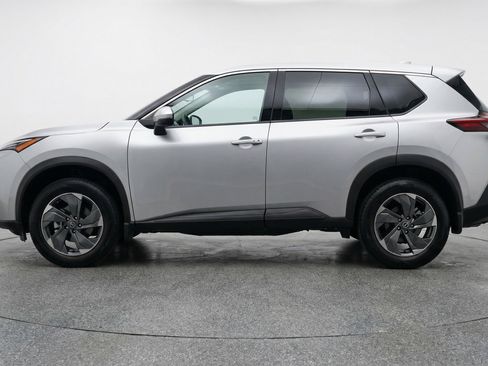 Used 2025 Nissan Rogue SV AWD/4WD image 5