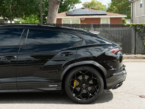 Used 2024 Lamborghini Urus Performante AWD/4WD image 42