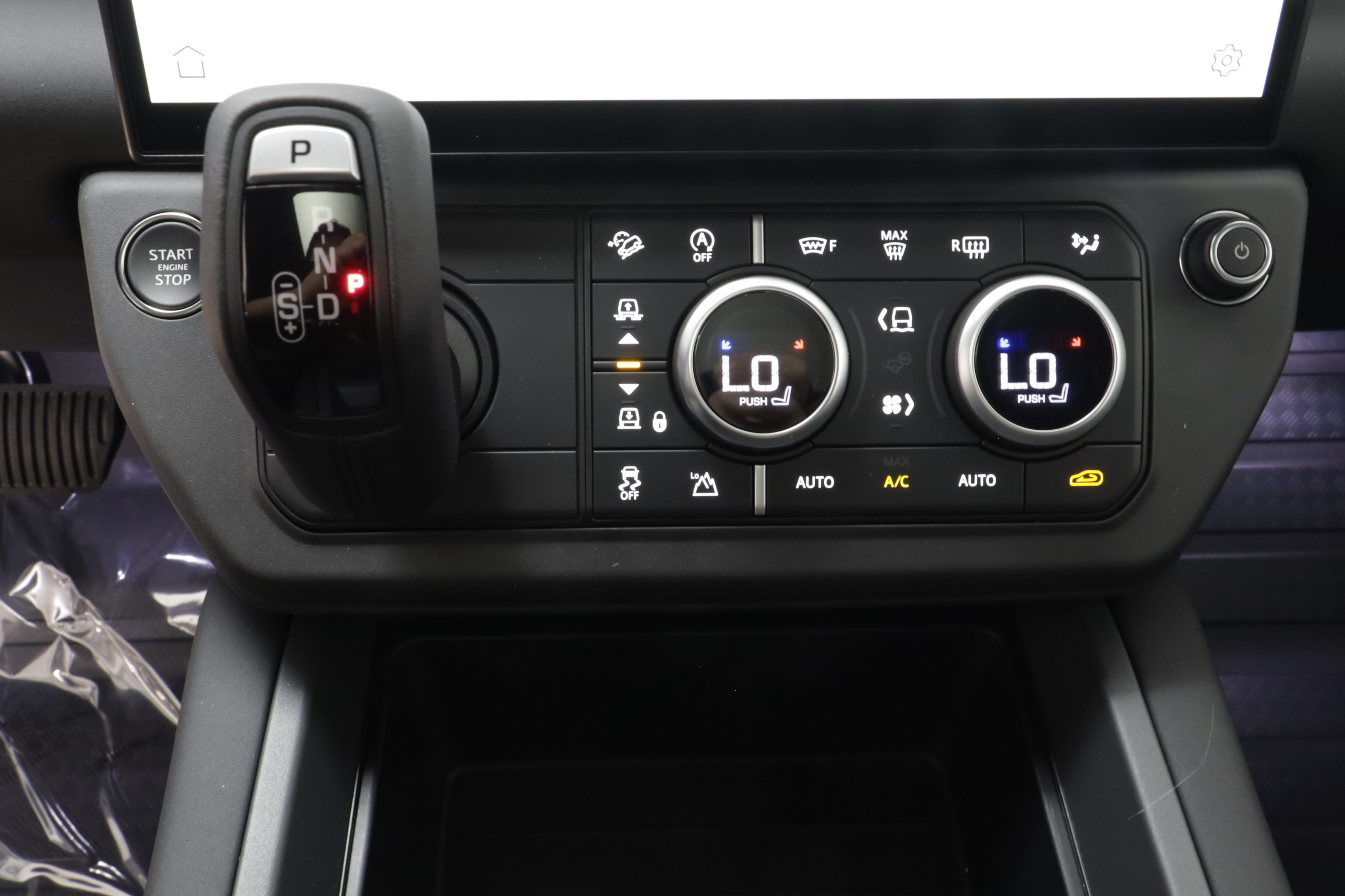 New 2026 Land Rover Defender 110 X-Dynamic SE AWD/4WD image 13