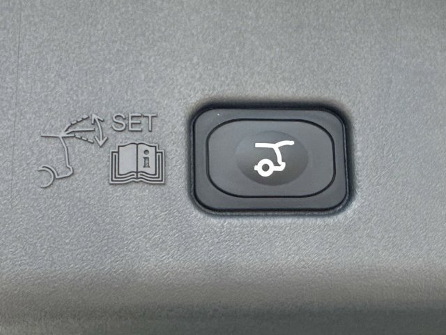 New 2026 Lincoln Nautilus Premier AWD/4WD image 13