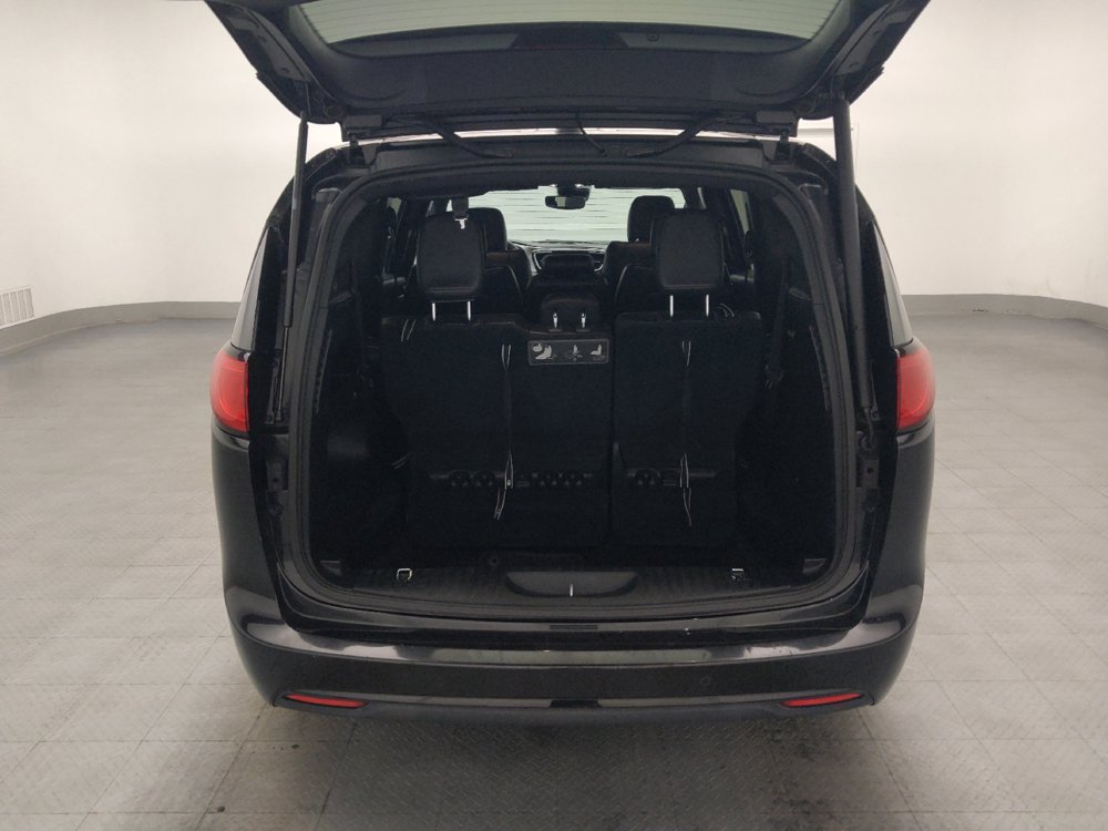 Used 2019 Chrysler Pacifica Touring-L w/ Advanced Safetytec Group FWD image 29