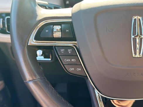 Used 2021 Lincoln Nautilus AWD w/ Equipment Group 101A image 12