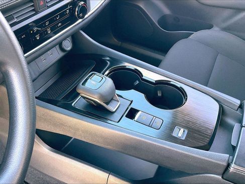 Certified 2024 Nissan Rogue S image 16