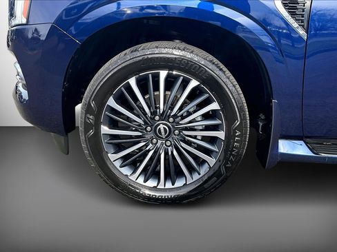 Used 2025 Nissan Armada Platinum Reserve AWD/4WD image 8