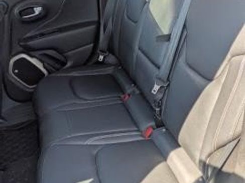 Used 2017 Jeep Renegade Limited AWD/4WD image 15
