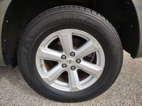 Used 2010 Toyota Highlander 2WD image 28