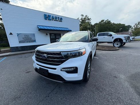 Used 2020 Ford Explorer XLT w/ Equipment Group 202A RWD image 2