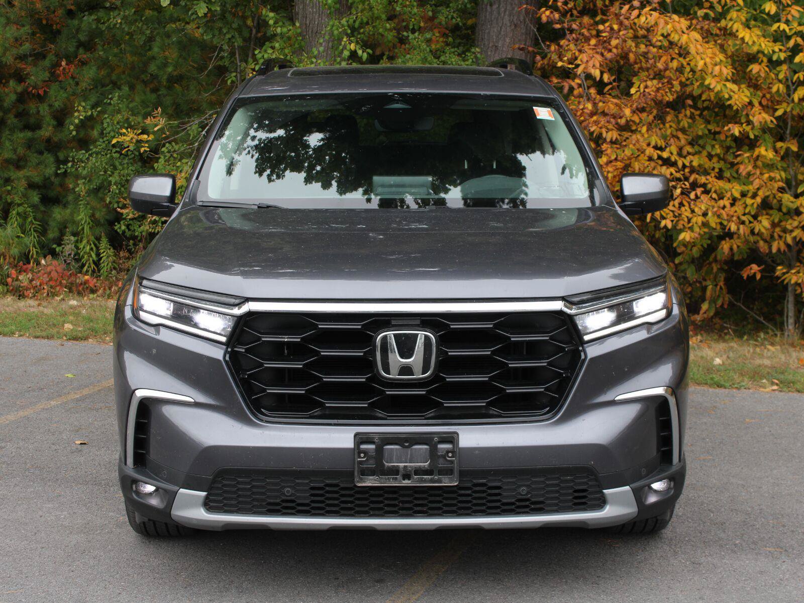 Certified 2024 Honda Pilot Touring image 2