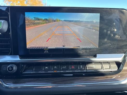 Used 2023 Chevrolet Silverado 1500 LT image 10