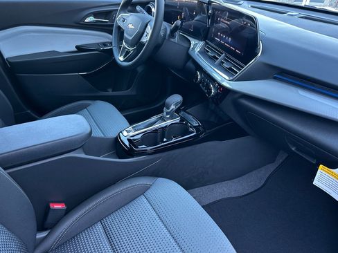 New 2026 Chevrolet Trax LT w/ Driver Confidence Package image 15