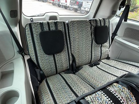 Used 2015 Dodge Grand Caravan American Value Package w/ UConnect Hands-Free Group FWD image 21