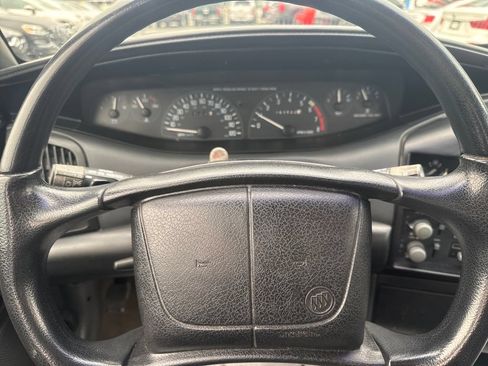 Used 1995 Buick Skylark Custom FWD image 14