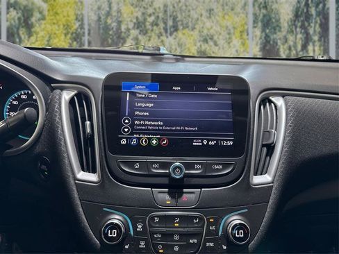Used 2023 Chevrolet Malibu LT FWD image 16