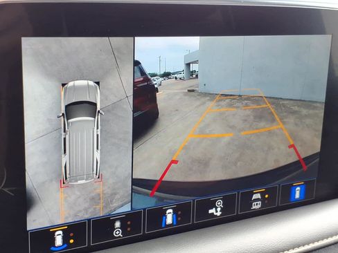 Used 2021 GMC Yukon AT4 w/ Rear Media and Nav Package AWD/4WD image 16