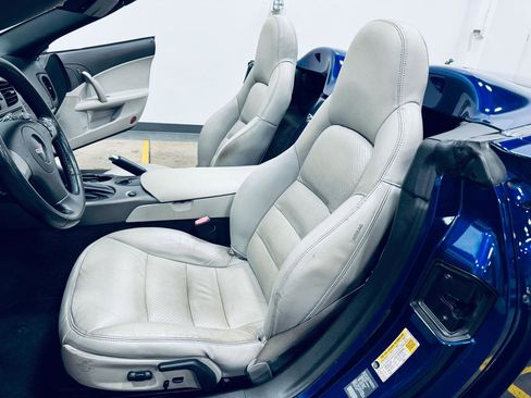 Used 2007 Chevrolet Corvette Convertible w/ Preferred Equipment Group image 31