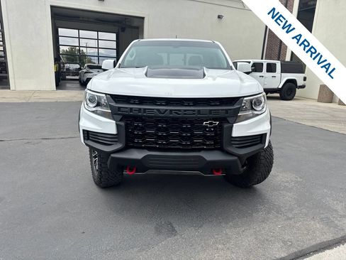 Used 2022 Chevrolet Colorado ZR2 w/ ZR2 Dusk Special Edition AWD/4WD image 2