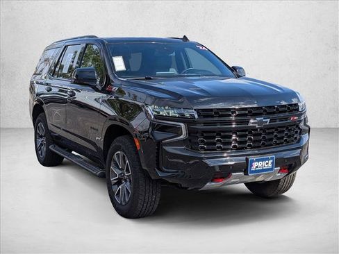 Used 2024 Chevrolet Tahoe Z71 w/ Luxury Package image 3
