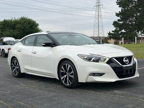 Used 2018 Nissan Maxima Platinum FWD image 4