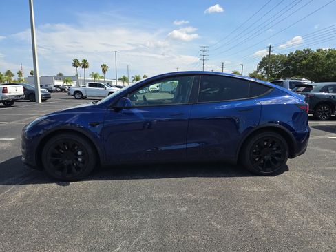 Used 2021 Tesla Model Y Long Range AWD/4WD image 6