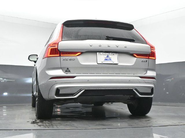 Used 2024 Volvo XC60 B5 Plus w/ Protection Package Premier AWD/4WD image 15
