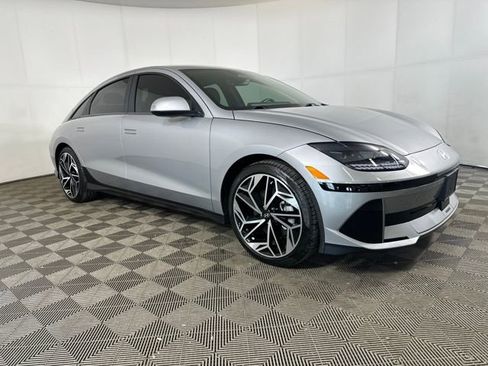 Used 2023 Hyundai Ioniq 6 SEL image 2