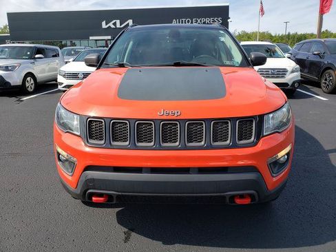 Used 2017 Jeep Compass Trailhawk w/ Leather Interior Group AWD/4WD image 9