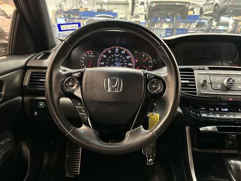 Used 2016 Honda Accord Sport image 15