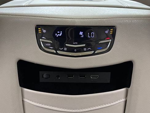Used 2018 Cadillac Escalade ESV Premium Luxury AWD/4WD image 5